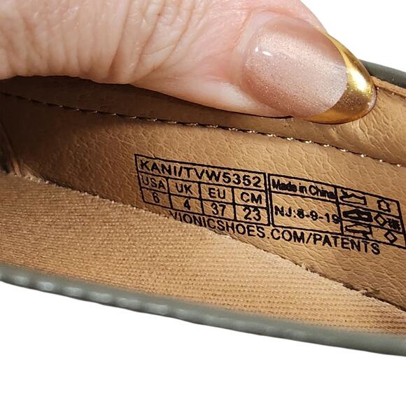 VIONIC WOMEN SLIP ON SNEAKER SHOE SAGE GREEN COMFORT CASUAL LOAFER WALKING SZ 6 - Picture 7 of 7